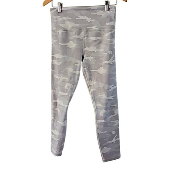 Athleta Women's Elation Camo 7/8 Tight Leggings - Gray/White, Size Medium - Picture 2 of 6